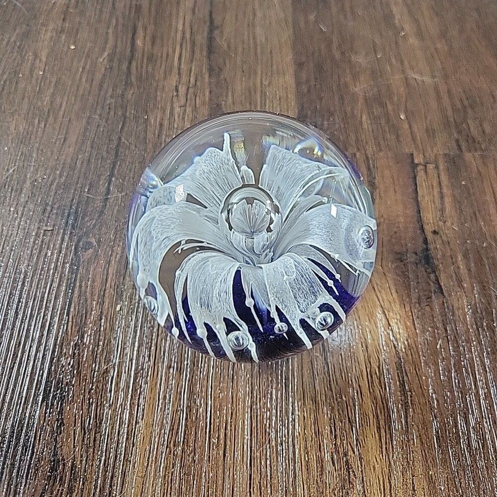 VTG Hand Blown Art Glass Controlled Bubble Paperweight White Flower 2.5 lbs